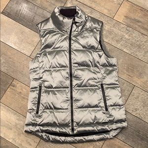 Athleta women’s silver down vest L